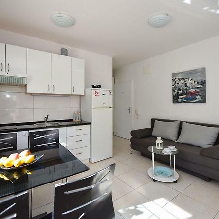 Vicy Apartment โนวาลยา ภายนอก รูปภาพ