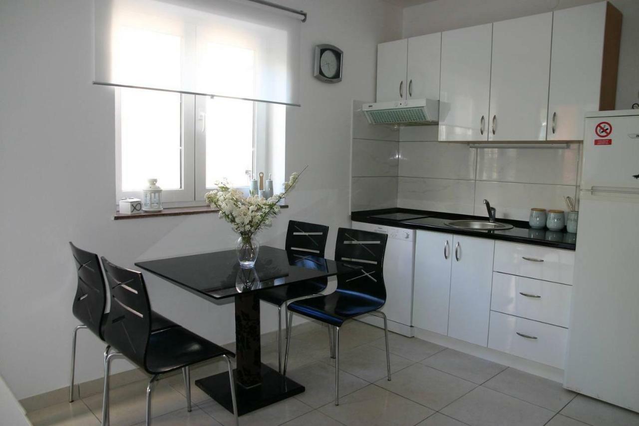 Vicy Apartment โนวาลยา ภายนอก รูปภาพ